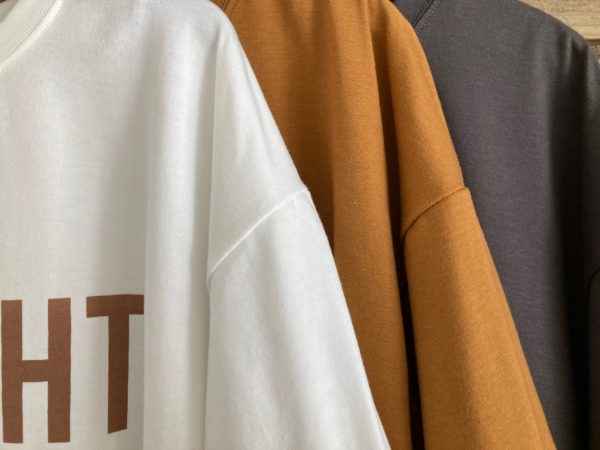 ロゴプリントTシャツ/アップ