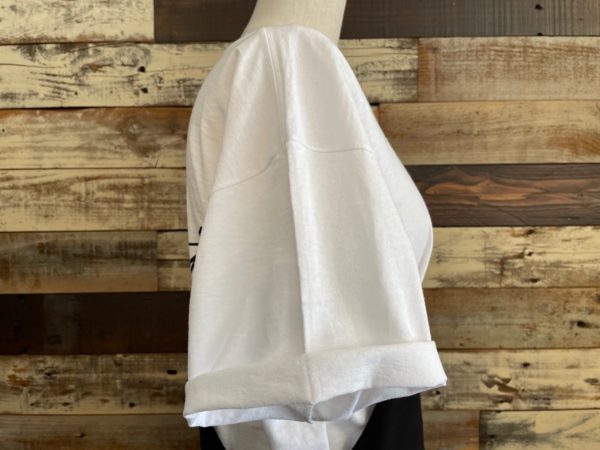 AULA AILA(アウラアイラ)/フルーツオブザルーム×AULA AILAコラボTシャツ/コーディネート袖アップ