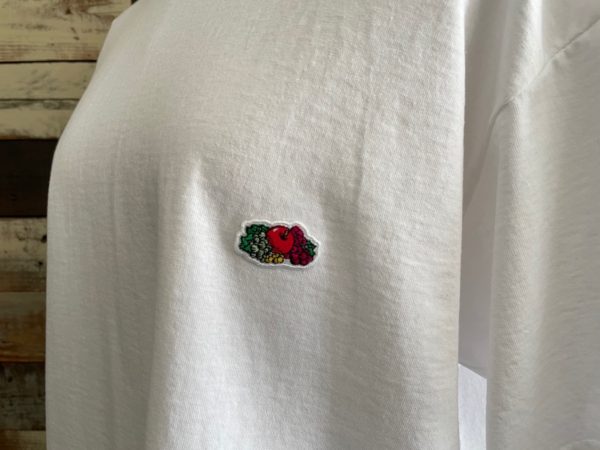 AULA AILA(アウラアイラ)/フルーツオブザルーム×AULA AILAコラボTシャツ/ロゴアップ