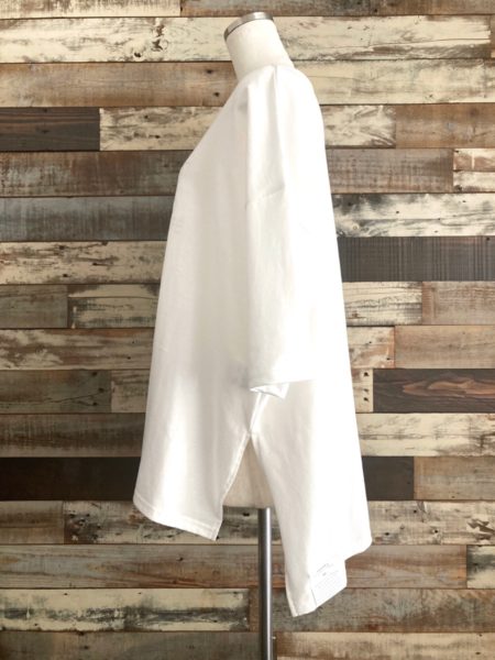 『ロゴサイドスリットプルオーバー』サイド/and LIFE’s(アンドライフス)